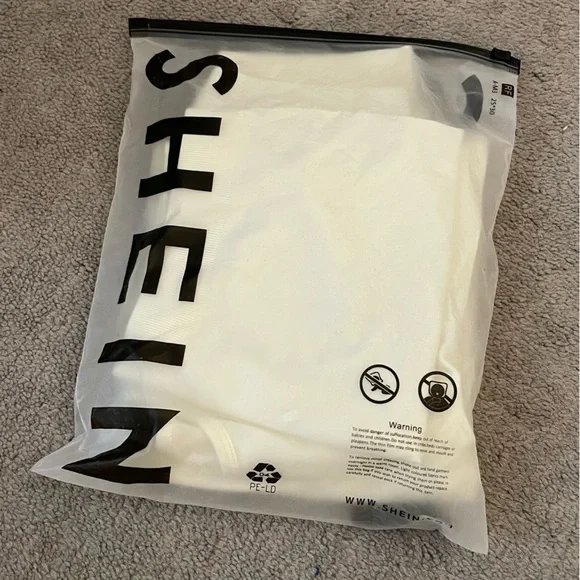 SHEIN Set - Picture 4 of 4